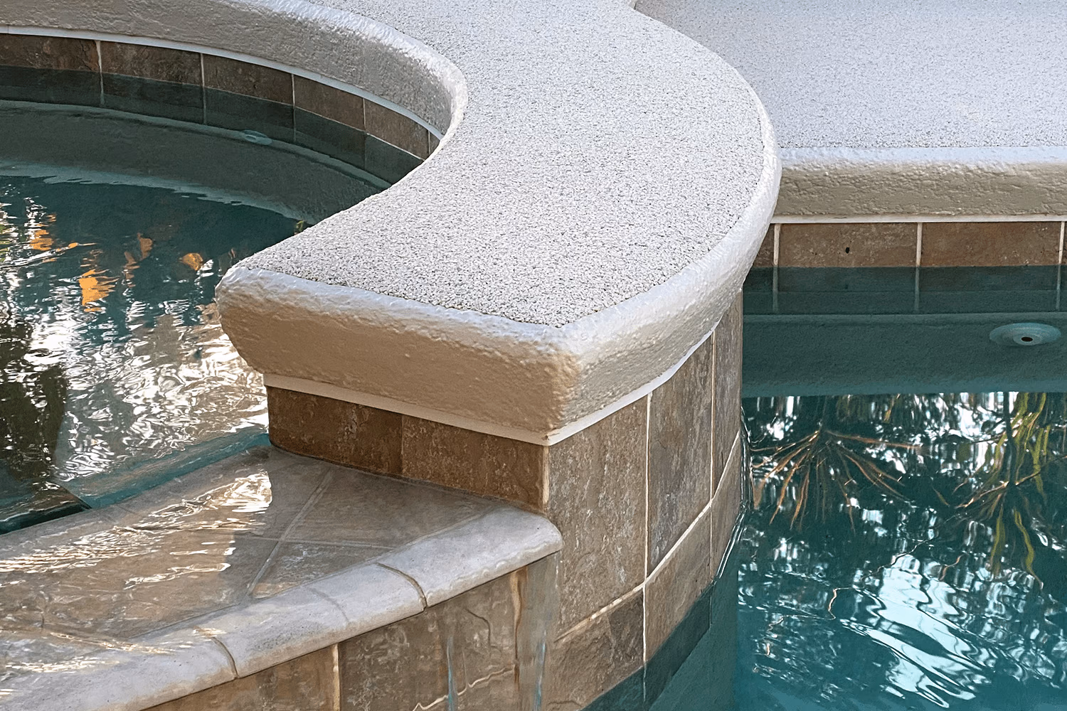 What Separates “Luxury Grade” From “Standard Grade” Rubberized Surfacing?