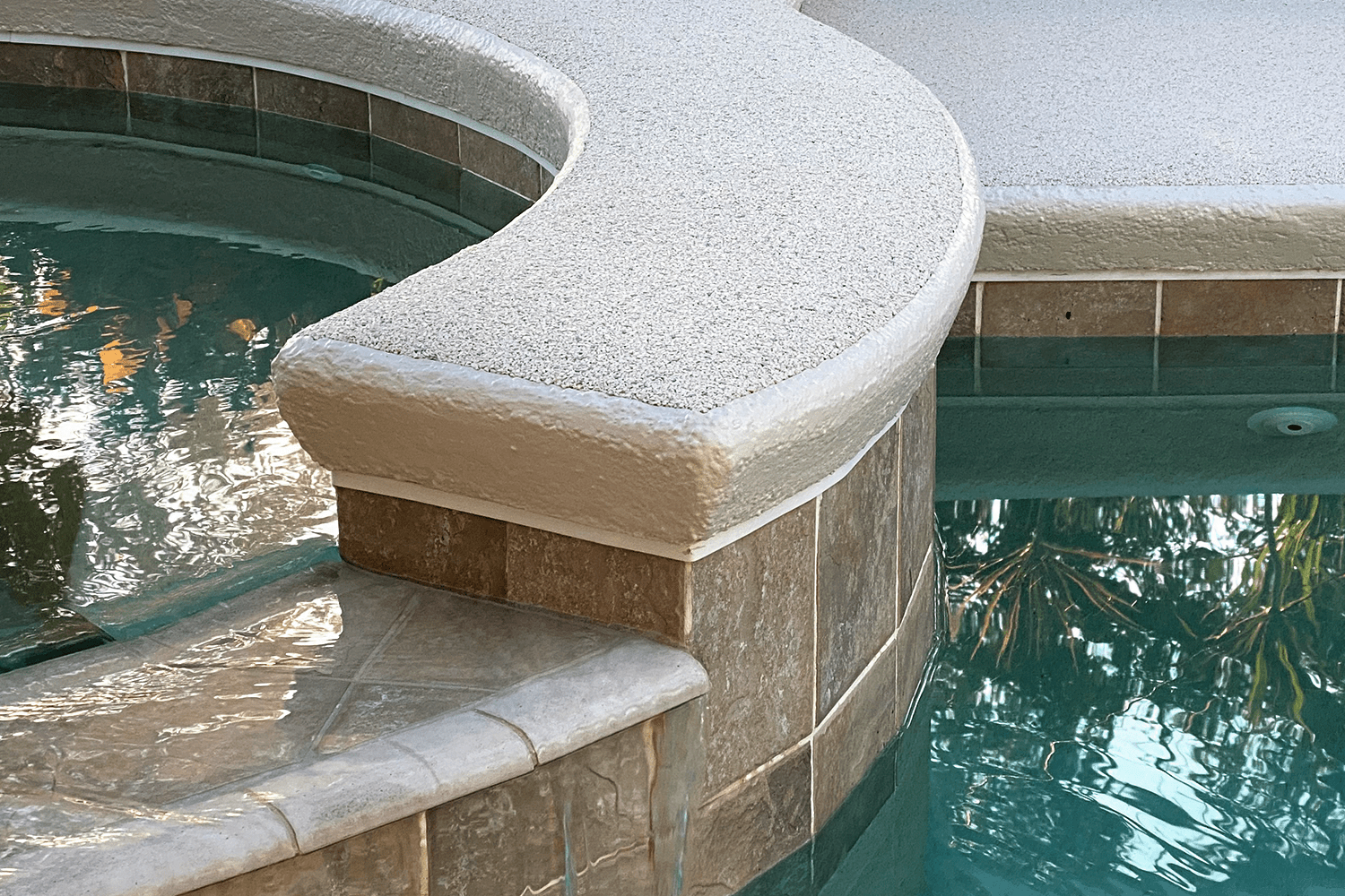 What Separates “Luxury Grade” From “Standard Grade” Rubberized Surfacing?